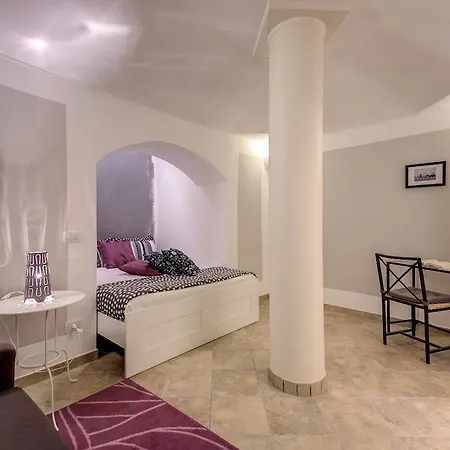 Apartment Colosseo White Shadows Loft